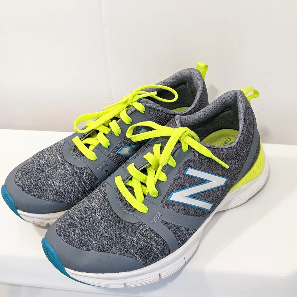 New balance heel pillow sneakers